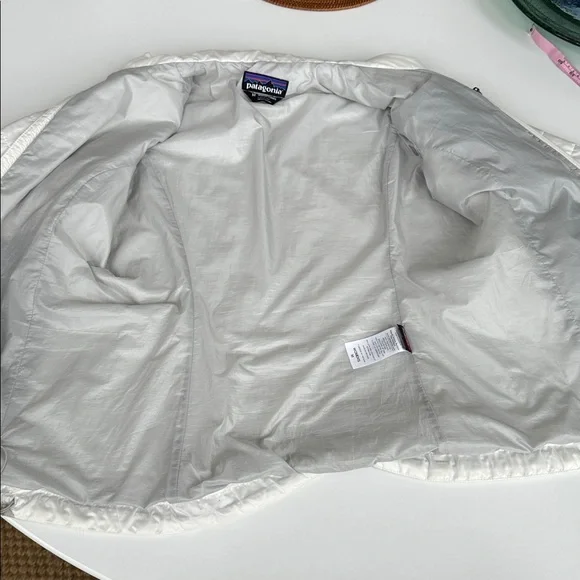 Patagonia White Nano Puff Jacket – Size M - Picture 8 of 10